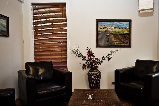 The sitting area at Miðfjarðará Lodge